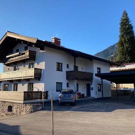 Fruehstueckspension & Appartements Eugenie Kitzbühel Exteriör bild