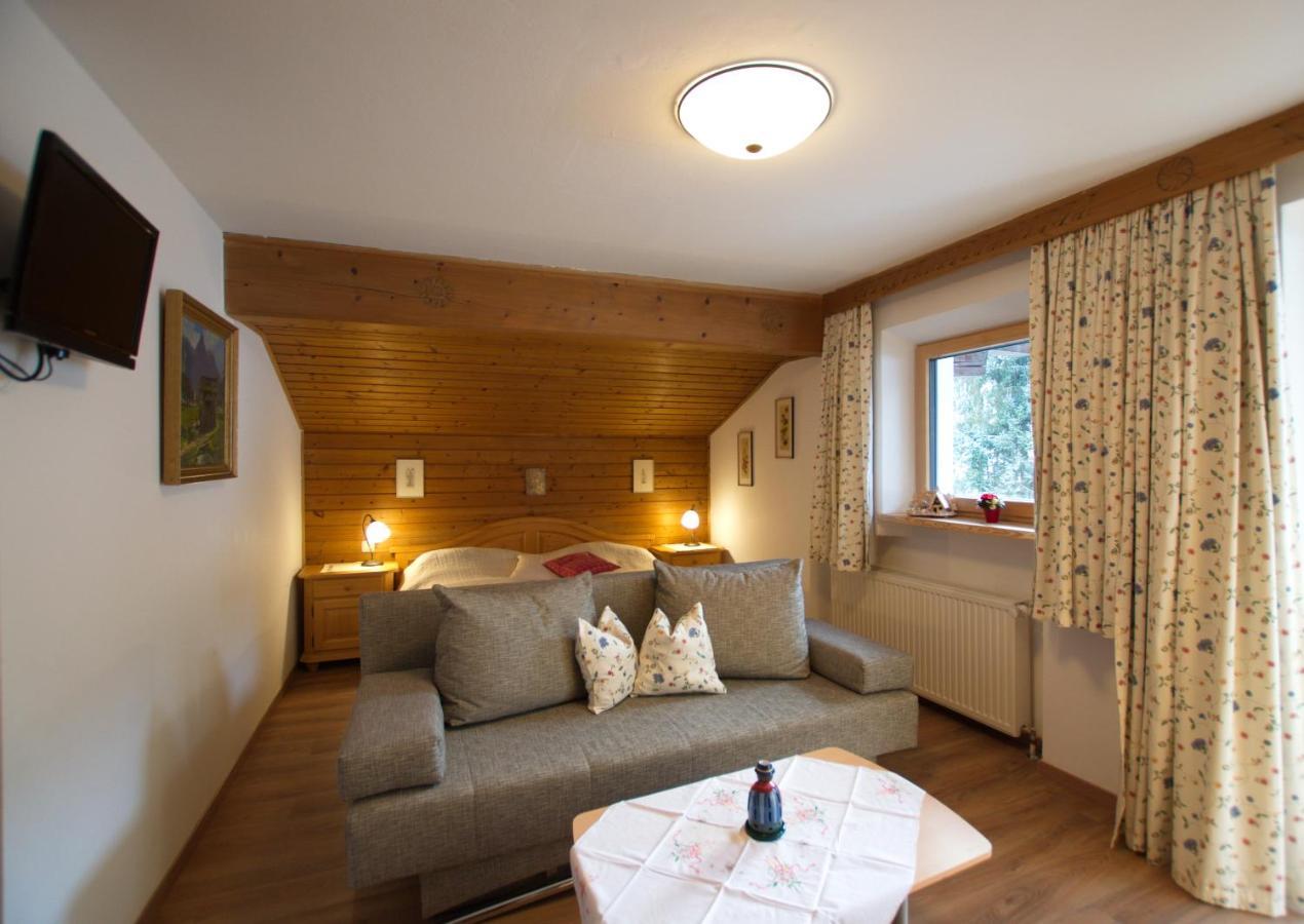 Fruehstueckspension & Appartements Eugenie Kitzbühel Exteriör bild
