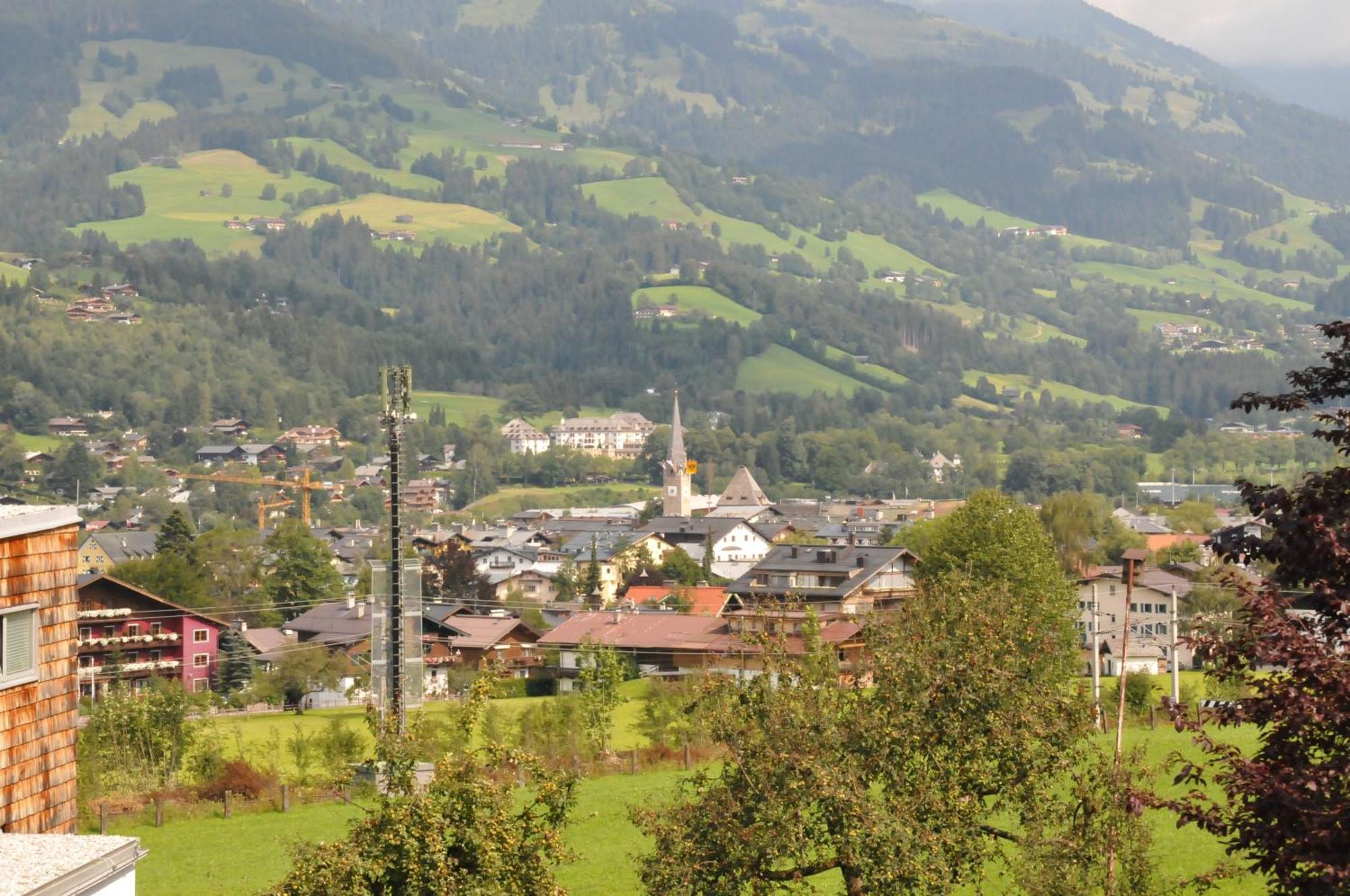 Fruehstueckspension & Appartements Eugenie Kitzbühel Exteriör bild